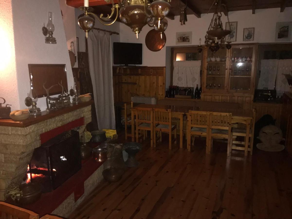 9Mouses Chasiotis Guest House Ampelakia Exterior photo